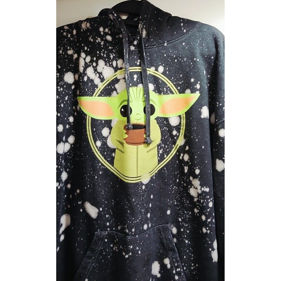 Star Wars Baby Yoda Men's Gray Acid Washed Fleece Graphic Hoodie Pocket 2XL EUC - Picture 2 of 6